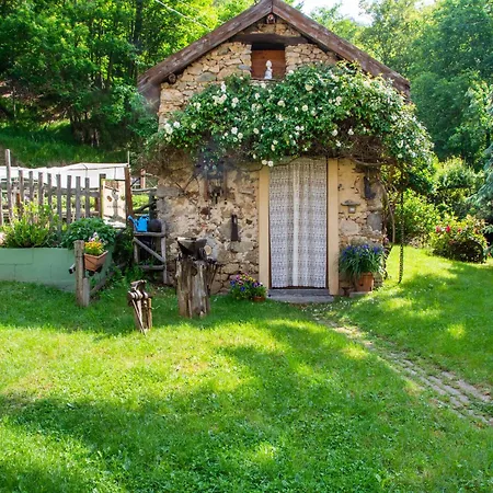 別荘 In Liguria Near Barbottina Forest